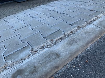 Obyčejný příběh tohoto parkovacího místa, aneb „Kunratice pro své občany“. Čtení pro místní i přespolní.